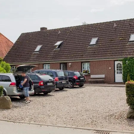 Reihenhaus 4 *